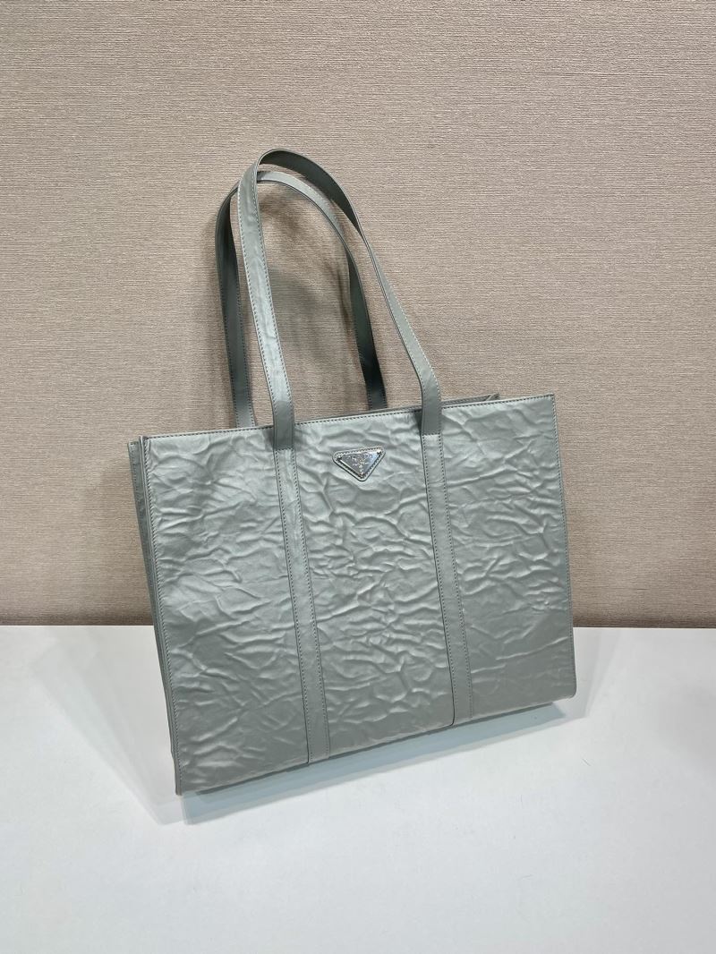 Pra*a tote bags